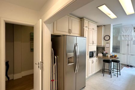 Apartamento à venda com 137m², 3 quartos e 1 vaga Apartamento à venda com 137m², 3 quartos e 1 vagaCozinha