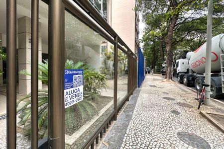 Apartamento à venda com 137m², 3 quartos e 1 vaga Apartamento à venda com 137m², 3 quartos e 1 vagaPlaquinha