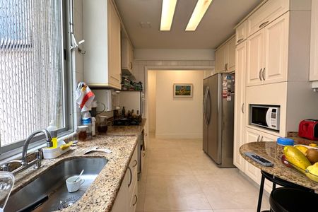 Apartamento à venda com 137m², 3 quartos e 1 vaga Apartamento à venda com 137m², 3 quartos e 1 vagaCozinha