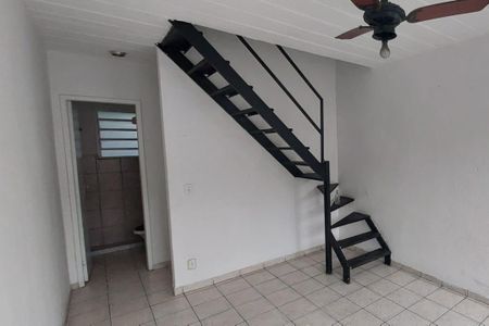 Sala de casa para alugar com 2 quartos, 60m² em Chácaras Arcampo, Duque de Caxias