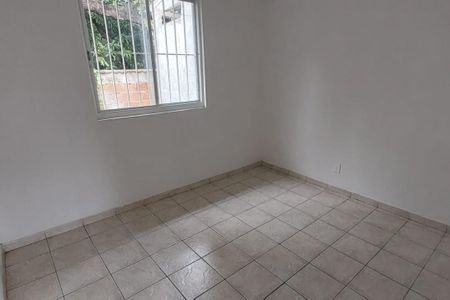 Casa para alugar com 60m², 2 quartos e 2 vagasQuarto