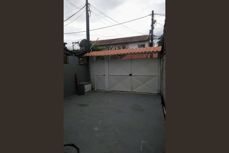 Casa para alugar com 60m², 2 quartos e 2 vagasFachada