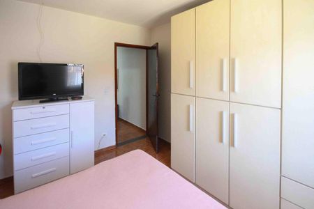 Casa à venda com 180m², 2 quartos e 2 vagasQuarto