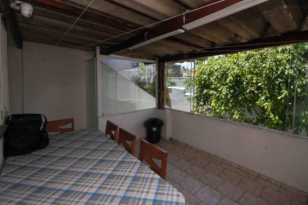 Casa à venda com 180m², 2 quartos e 2 vagasVaranda gourmet