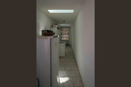 Casa à venda com 180m², 2 quartos e 2 vagasCorredor  Lateral