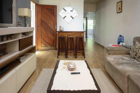 Casa à venda com 180m², 2 quartos e 2 vagasSala