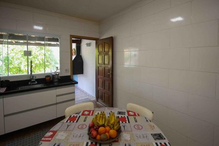 Casa à venda com 180m², 2 quartos e 2 vagasCozinha