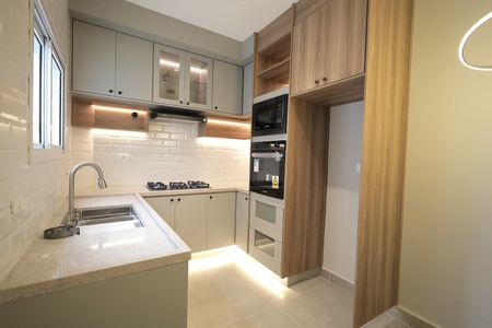 Apartamento à venda com 120m², 2 quartos e 2 vagasCozinha