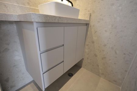 Apartamento à venda com 120m², 2 quartos e 2 vagasBanheiro Suíte