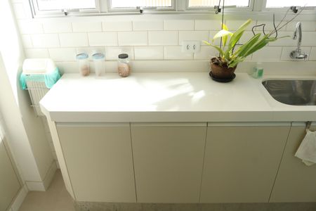 Apartamento à venda com 77m², 1 quarto e 1 vagaÁrea de Serviço