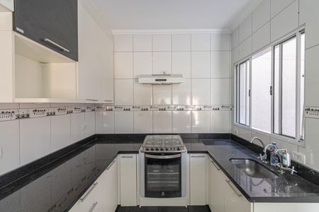 Casa à venda com 100m², 3 quartos e 2 vagas Casa à venda com 100m², 3 quartos e 2 vagasCozinha
