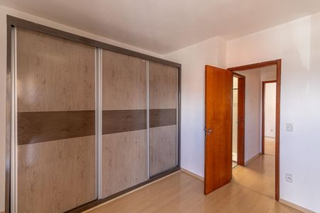 Casa à venda com 100m², 3 quartos e 2 vagas Casa à venda com 100m², 3 quartos e 2 vagasSuíte 1