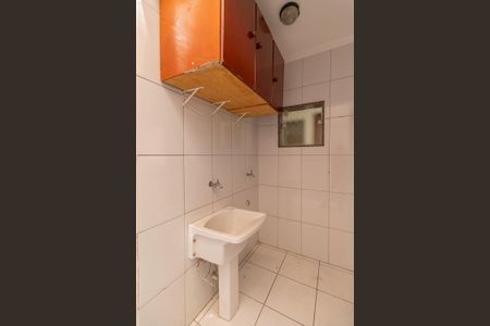 Casa à venda com 100m², 3 quartos e 2 vagas Casa à venda com 100m², 3 quartos e 2 vagasÁrea de Serviço