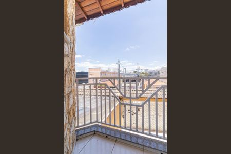 Casa à venda com 100m², 3 quartos e 2 vagas Casa à venda com 100m², 3 quartos e 2 vagasVaranda Suíte 1