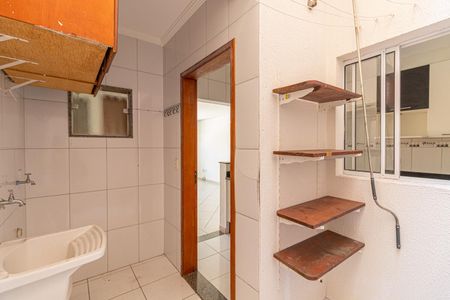 Casa à venda com 100m², 3 quartos e 2 vagas Casa à venda com 100m², 3 quartos e 2 vagasÁrea de Serviço