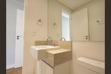 Apartamento à venda com 140m², 2 quartos e 3 vagasBanheiro da Suíte 2