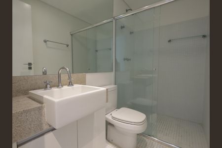 Apartamento à venda com 140m², 2 quartos e 3 vagasBanheiro da Suíte 2