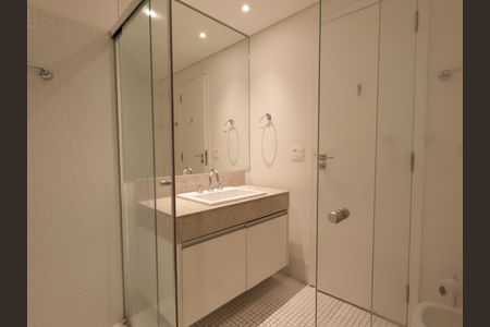 Apartamento à venda com 140m², 2 quartos e 3 vagasBanheiro da Suíte 1