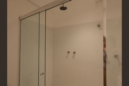 Apartamento à venda com 140m², 2 quartos e 3 vagasBanheiro da Suíte 1