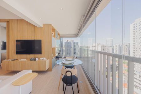 Varanda de apartamento à venda com 1 quarto, 44m² em Pinheiros, São Paulo