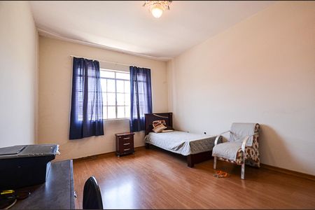 Casa à venda com 300m², 5 quartos e 2 vagasQuarto 2