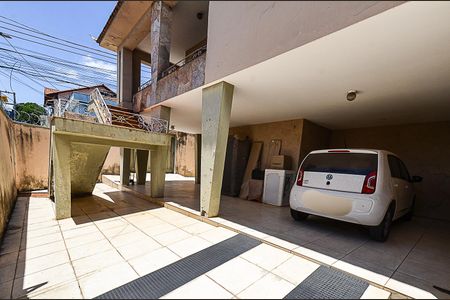 Casa à venda com 300m², 5 quartos e 2 vagasGaragem