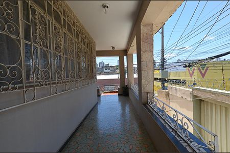 Casa à venda com 300m², 5 quartos e 2 vagasVaranda