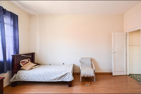 Casa à venda com 300m², 5 quartos e 2 vagasQuarto 2