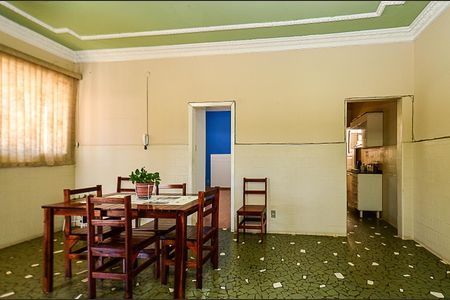 Casa à venda com 300m², 5 quartos e 2 vagasCopa