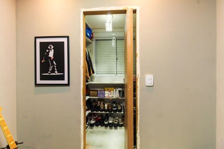 Apartamento à venda com 57m², 2 quartos e 1 vaga Apartamento à venda com 57m², 2 quartos e 1 vagaQuarto/Closet