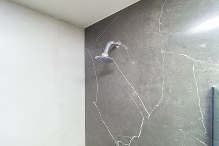 Apartamento à venda com 57m², 2 quartos e 1 vagaDetalhe Banheiro - Social