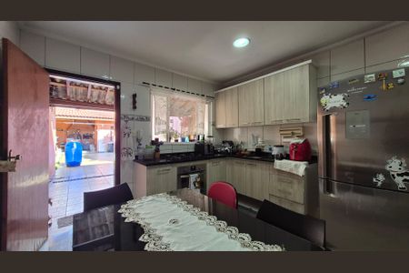 Casa à venda com 240m², 3 quartos e 2 vagasCozinha