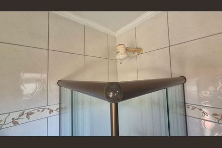 Casa à venda com 240m², 3 quartos e 2 vagasBanheiro