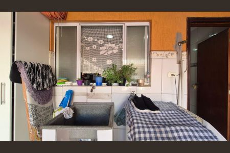 Casa à venda com 240m², 3 quartos e 2 vagasArea de serviço