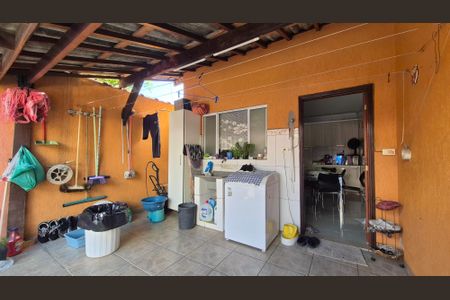 Casa à venda com 240m², 3 quartos e 2 vagasArea de serviço