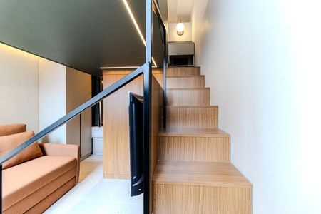 Escada de apartamento à venda com 1 quarto, 28m² em Higienópolis, São Paulo