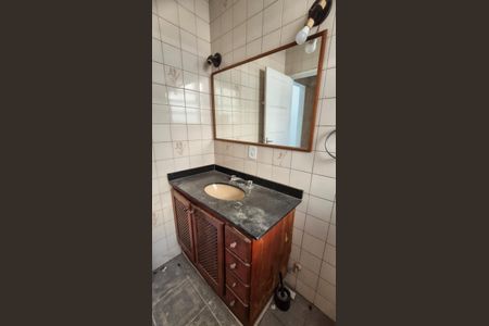 Apartamento para alugar com 60m², 2 quartos e sem vagaBanheiro