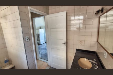 Apartamento para alugar com 60m², 2 quartos e sem vagaBanheiro