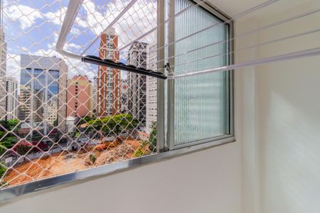 Apartamento à venda com 75m², 2 quartos e 1 vagaÁrea de Serviço