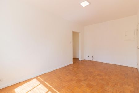 Apartamento à venda com 75m², 2 quartos e 1 vagaSala