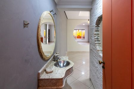 Casa à venda com 144m², 3 quartos e 2 vagas Casa à venda com 144m², 3 quartos e 2 vagasLavabo