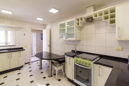 Casa à venda com 144m², 3 quartos e 2 vagas Casa à venda com 144m², 3 quartos e 2 vagasCozinha