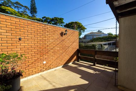 Casa à venda com 144m², 3 quartos e 2 vagas Casa à venda com 144m², 3 quartos e 2 vagasTerraço