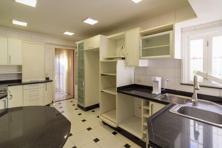 Casa à venda com 144m², 3 quartos e 2 vagas Casa à venda com 144m², 3 quartos e 2 vagasCozinha