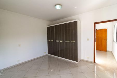 Casa à venda com 144m², 3 quartos e 2 vagas Casa à venda com 144m², 3 quartos e 2 vagasSuíte 1 - Ambiente 2