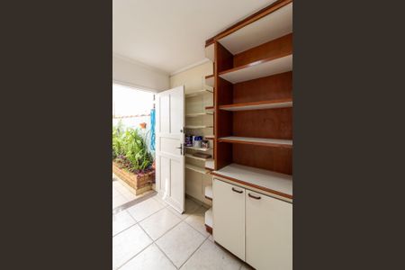 Casa à venda com 144m², 3 quartos e 2 vagas Casa à venda com 144m², 3 quartos e 2 vagasQuarto de Serviço