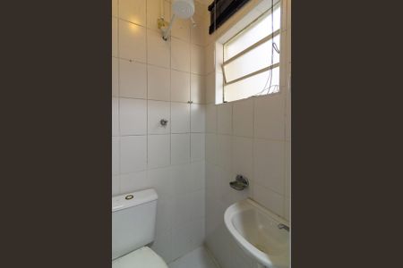 Casa à venda com 144m², 3 quartos e 2 vagas Casa à venda com 144m², 3 quartos e 2 vagasBanheiro de Serviço