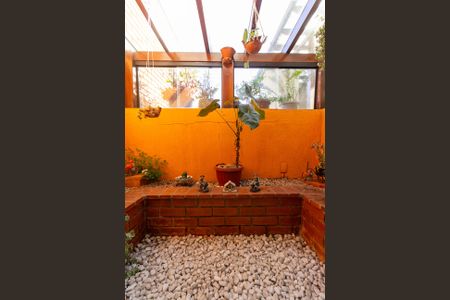 Casa à venda com 144m², 3 quartos e 2 vagas Casa à venda com 144m², 3 quartos e 2 vagasSala - Jardim de inverno