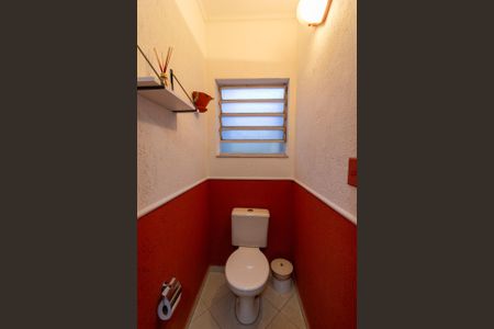 Casa à venda com 144m², 3 quartos e 2 vagas Casa à venda com 144m², 3 quartos e 2 vagasLavabo