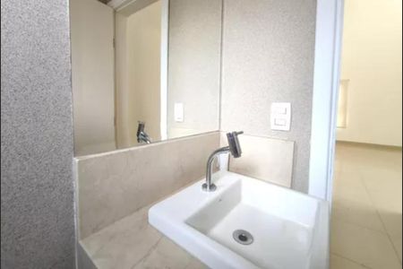 Casa de condomínio para alugar com 312m², 3 quartos e 2 vagasLavabo